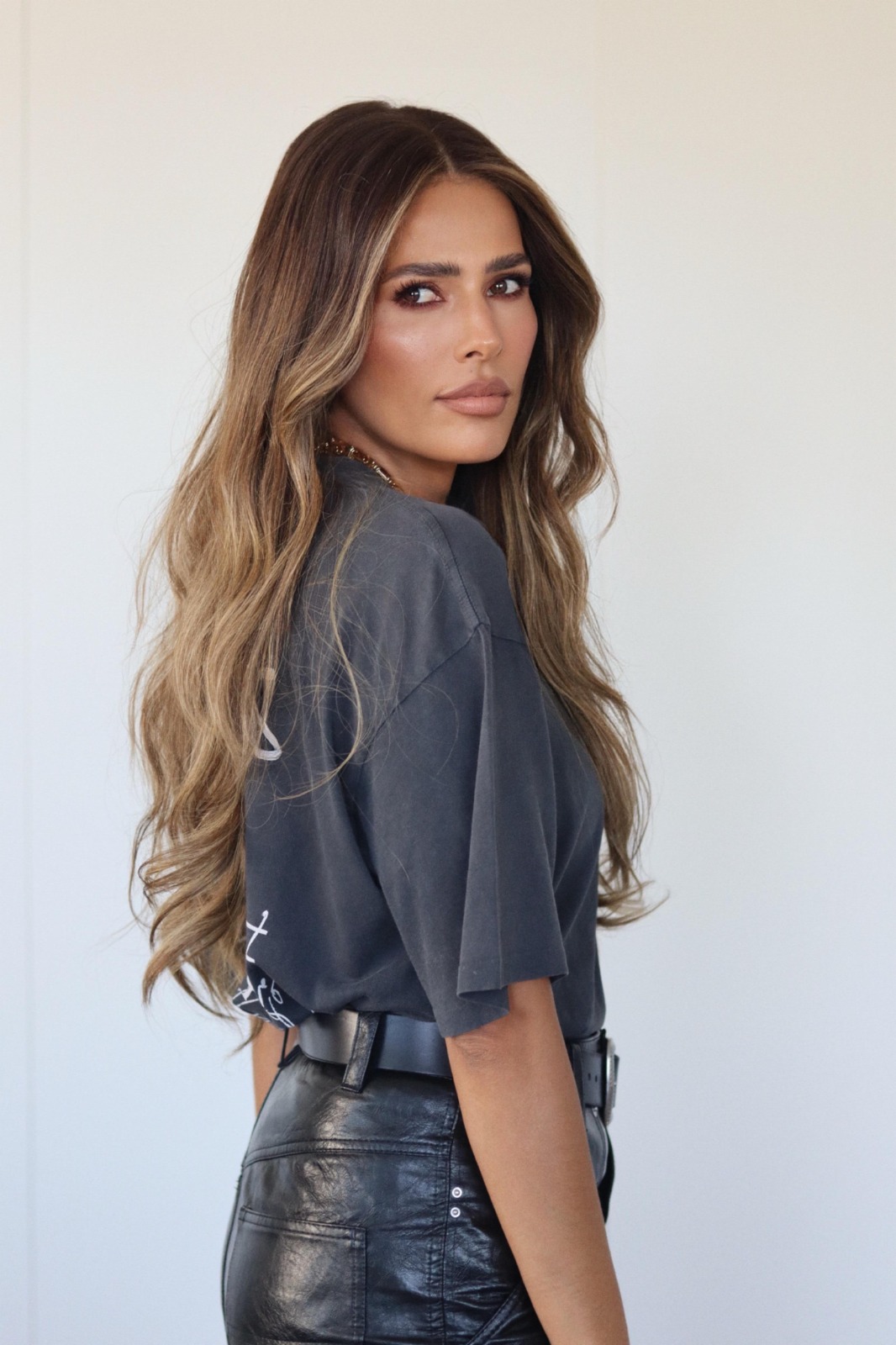 יום האישה-לינור אברג'יל