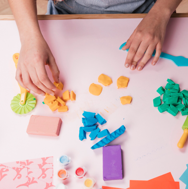 סדנת קליי לילדים וילדות