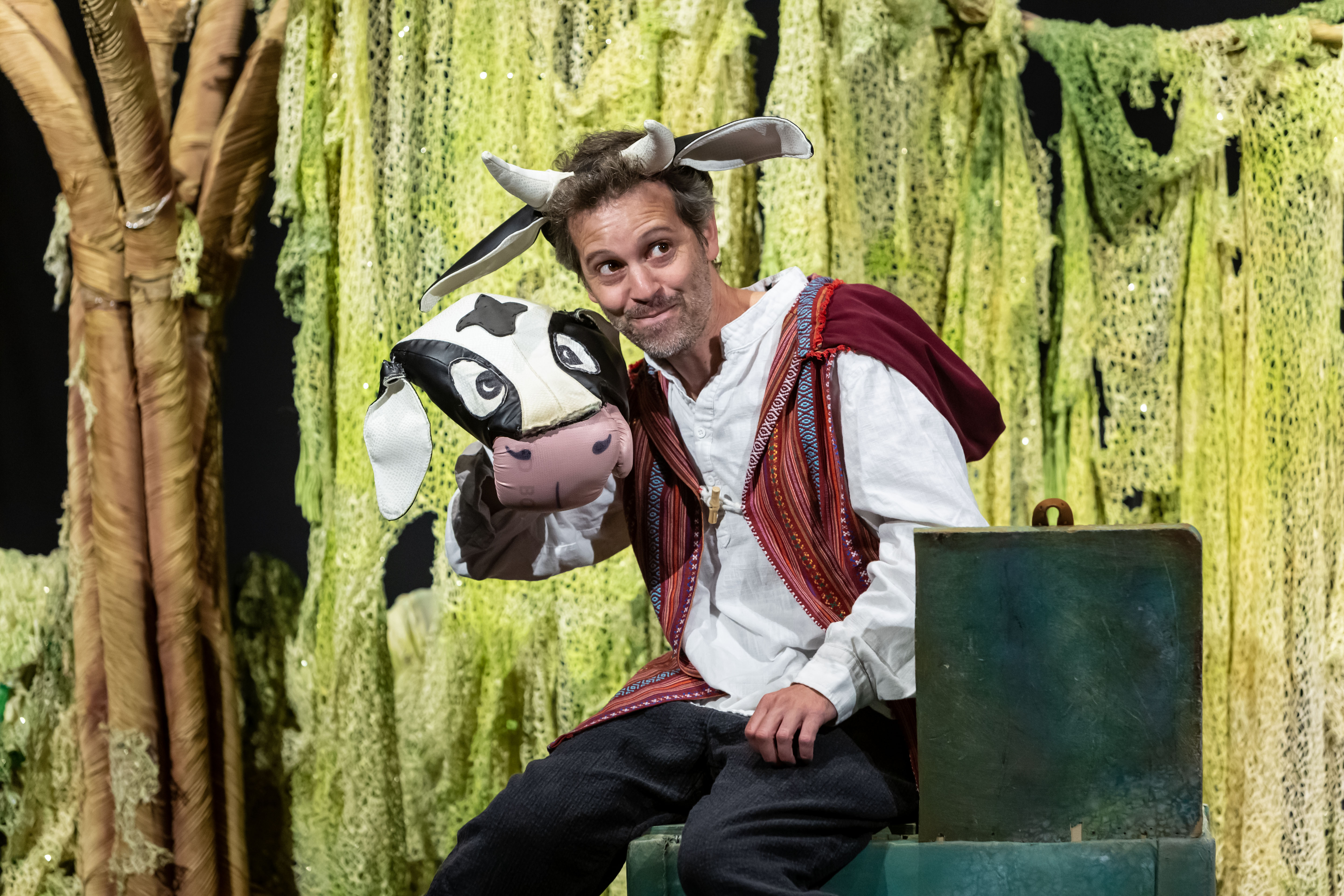 הצגת ילדים - סיפורו של פרדיננד | פברואר יוצא מהכלל