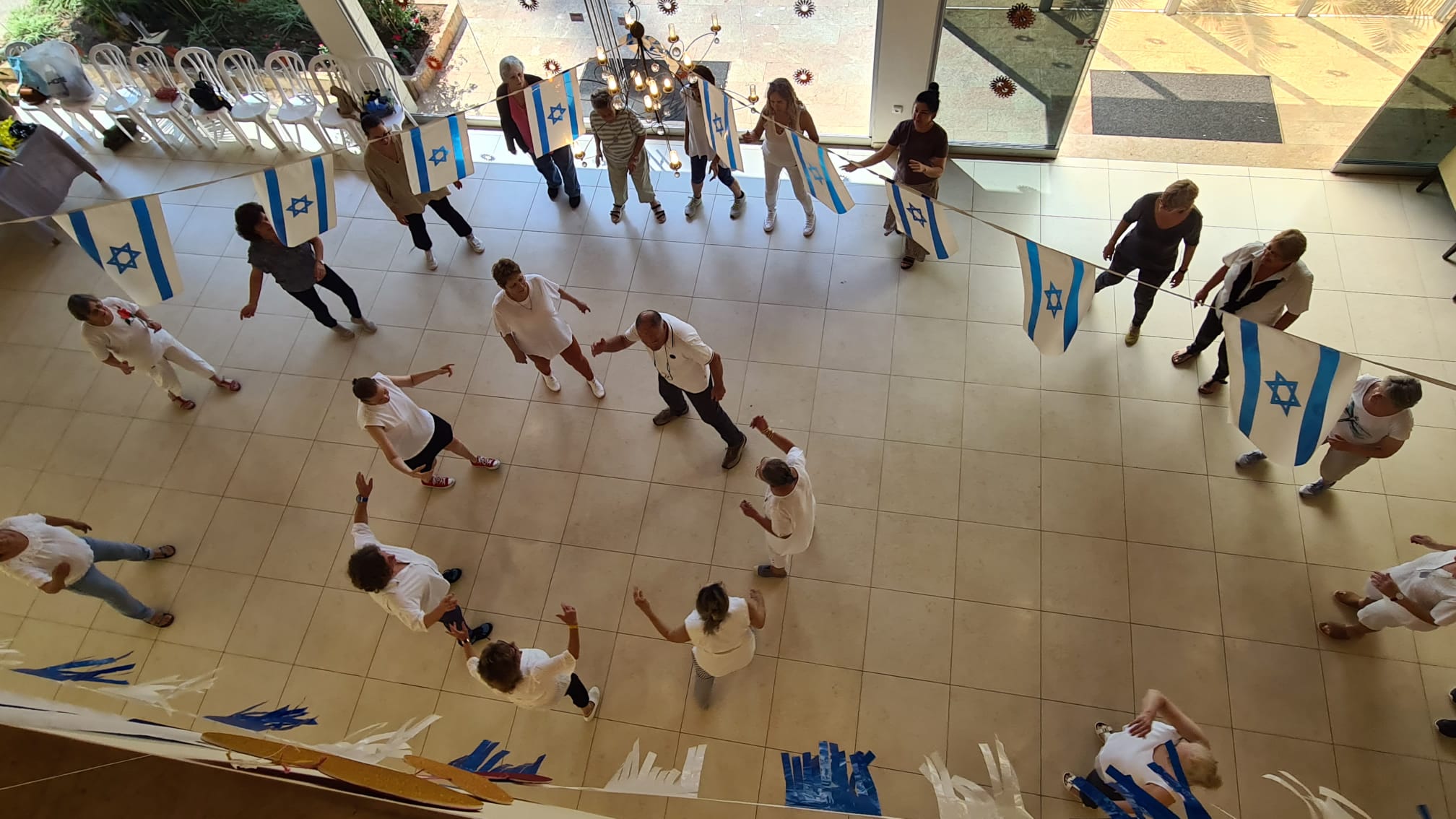ריקודי עם - נועם יערי