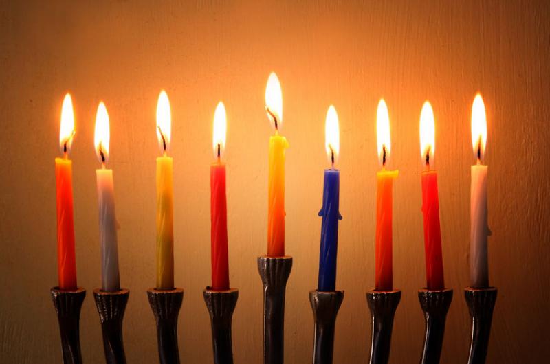 הדלקת נר ראשון של חנוכה