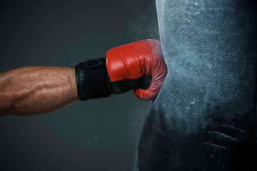 אגרוף תאילנדי והגנה עצמית MMA - ז-ט פעמיים בשבוע